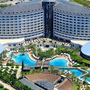Complex Royal Wings, Antalya