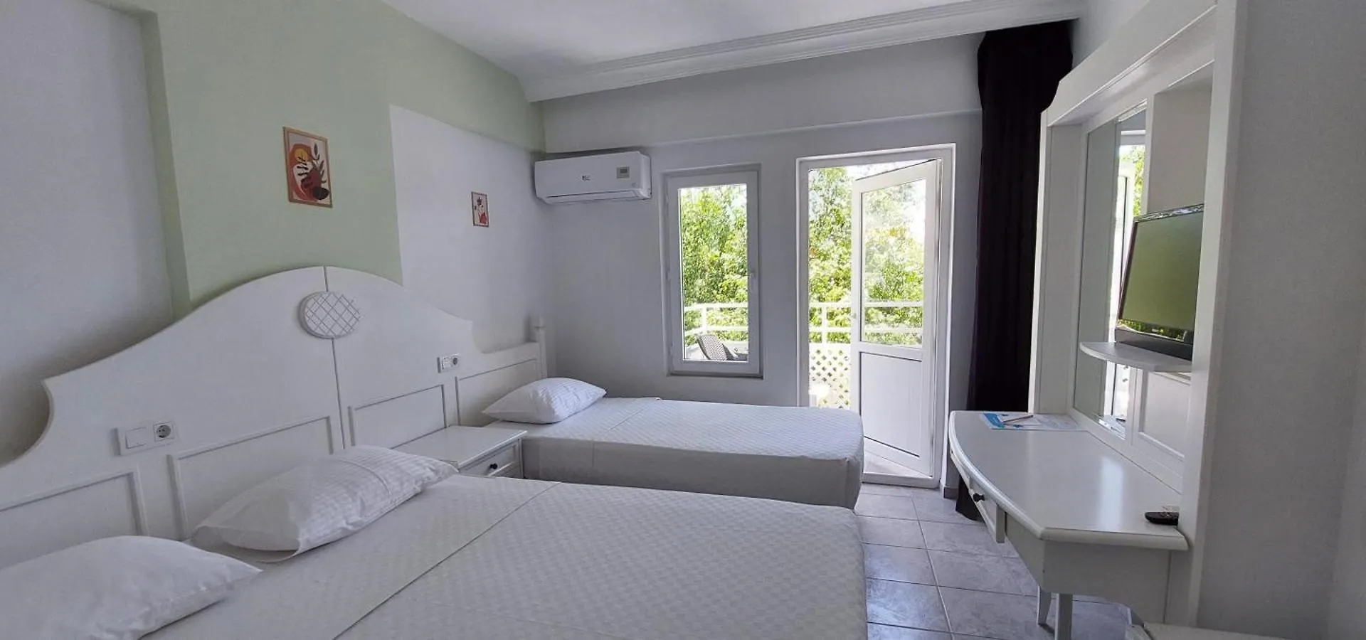 Uk Hotel Kiris أنطاليا