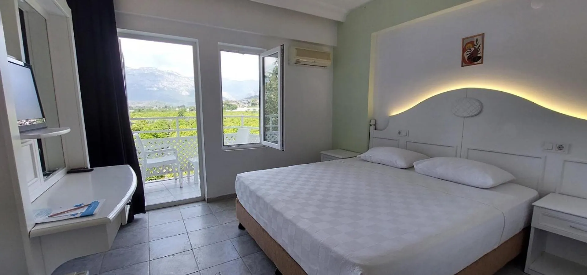 Uk Hotel Kiris أنطاليا
