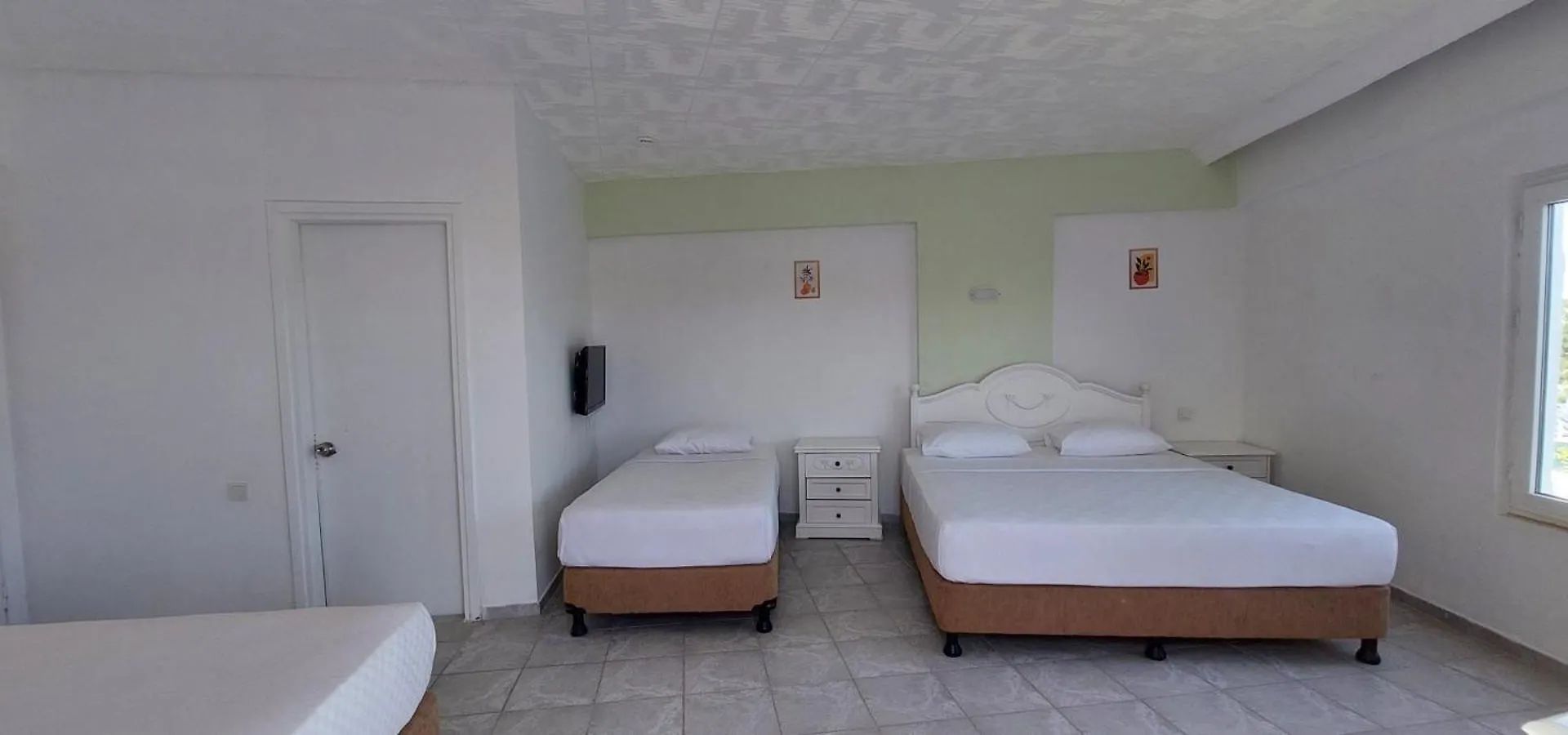 Uk Hotel Kiris أنطاليا