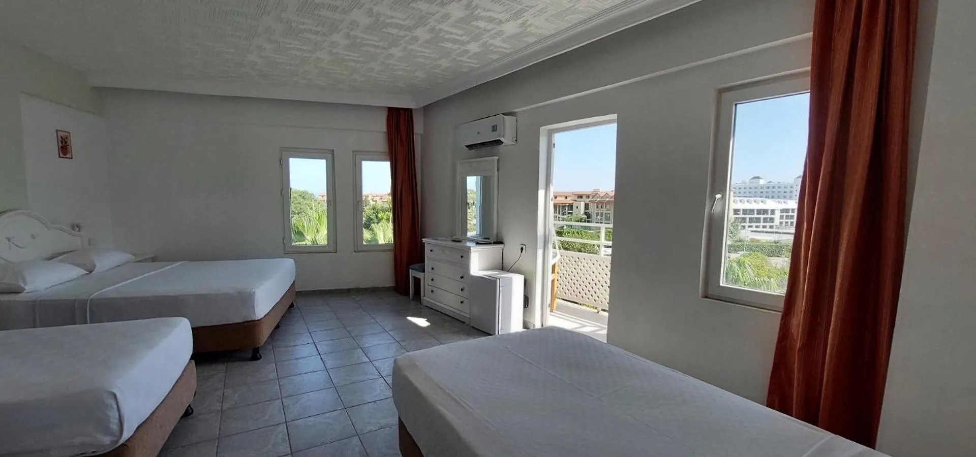 Uk Hotel Kiris أنطاليا